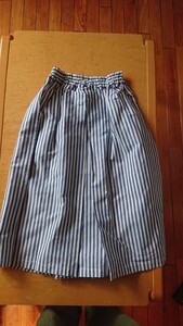 スカート　☆ＳＡＬＥ☆　素敵　リネン　センターボックス　プリーツスカート　新品　未使用　ハンドメイド　ストライプ　細　ブルー