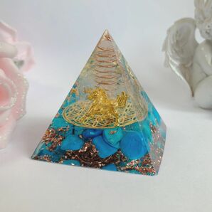 ピラミッド型オルゴナイト☆タイガーアイ&フラワーオブライフ入りno.115