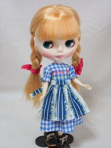 Doll Dressingハンドメイド ネオブライス サイズお洋服セット人形/アウトフィット衣装/ドレス/ワンピース青/エプロン/刺繍/ドール服/blythe