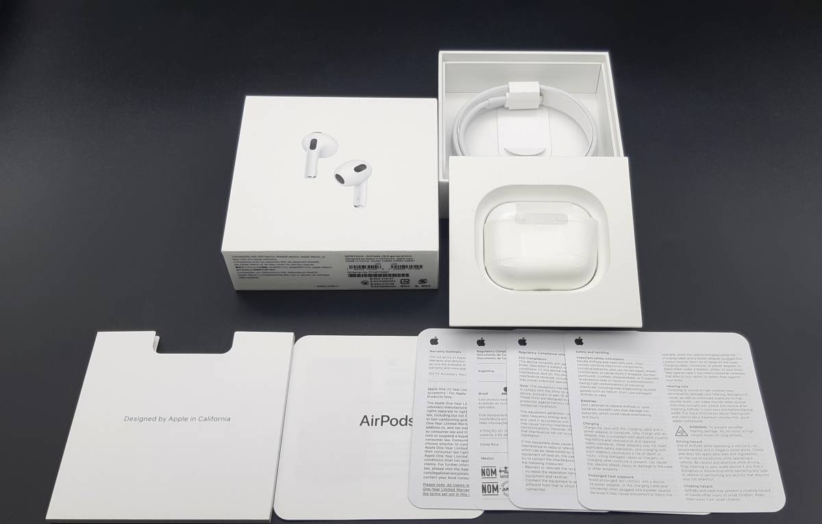 Apple AirPods 第3世代 Lightning充電ケース付き MPNY3J/A 