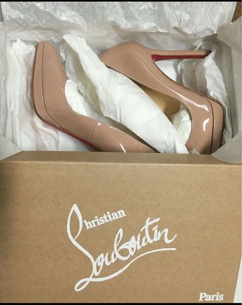 確実 正規品 クリスチャン ルブタン エナメル パテント パンプス ヒール 靴 ベージュ キャバ ポインテッドトゥ