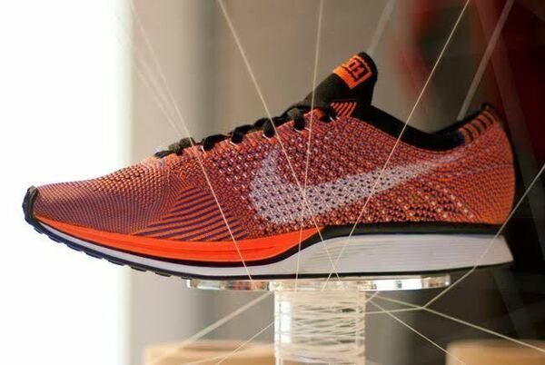 NIKE FLYKNIT RACER NRG HTM Total Orange 29cm ナイキ フライニット レーサー オレンジ US11 535173-800