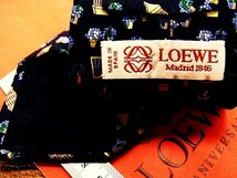 ★良品★3R00410【LOEWE】ロエベ「花 植物 格子窓 柄」ネクタイ_画像3