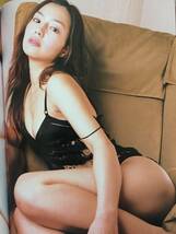 古本 帯あり 写真集 She 森田あつ子 森田敦子 堂珍 撮影:久保田昭人 モデル 水着 キャンペーンガール ケミストリー クリックポスト発送等_画像3