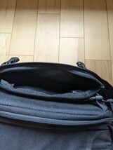 Lowepro　カメラバッグ　ウエストバッグ　ウエストポーチ　ロープロ　一眼レフ ボディバッグ_画像5