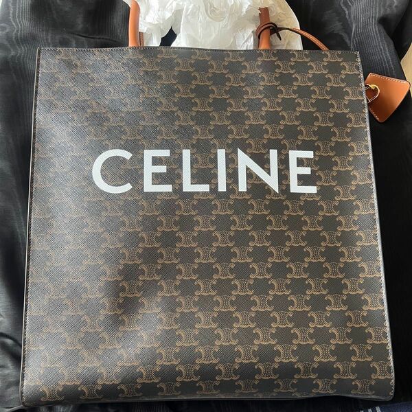 【美品】CELINE バーティカルカバ トリオンフキャンパス ラージ