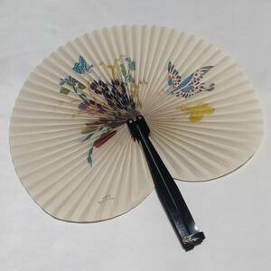 .. "uchiwa" fan folding butterfly flower most large width approximately 24.7cm folding hour. length approximately 13.8cm made in China [3700]