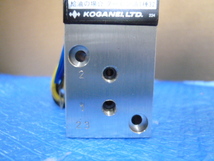 未使用品(外観に多少傷あり)KOGANEI SOLENOID AIR VALVE 050-4E1 AC100V その3_画像3