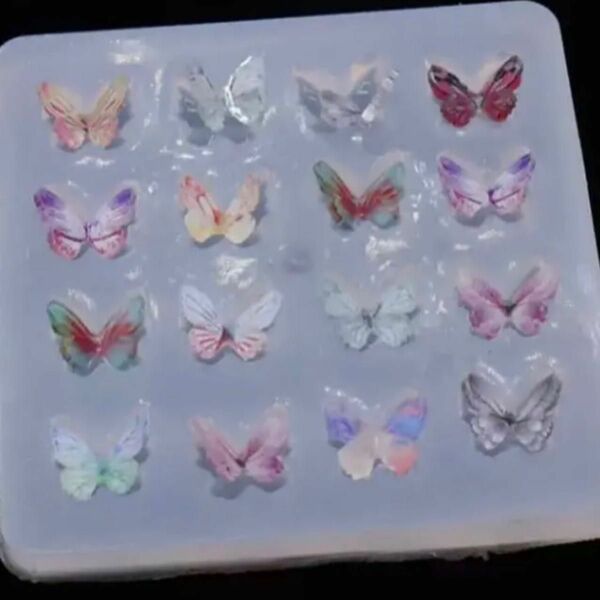 シリコンモールド　蝶々１６連