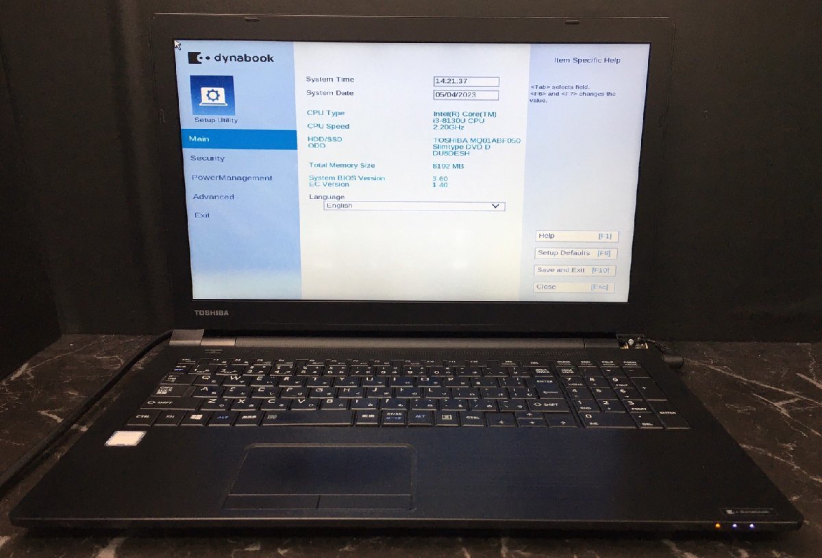 美品 TOSHIBA dynabook Y6 Core i3 8GB 256GB-