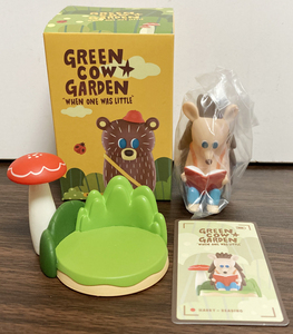 POP MART ポップマート フィギュア Green Cow Garden When One Was Little シリーズ HARRY - READING