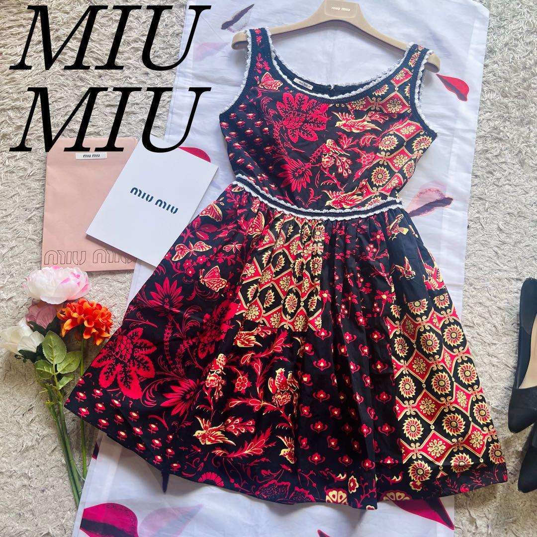 良品】MIU MIU 膝丈ワンピース ブラック 長袖 フレア 40 ドレス 黒 L