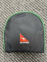 QANTAS カンタス航空 アメニティセット ポーチ 靴下 アイマスク 未使用品 飛行機 グッズ_画像1