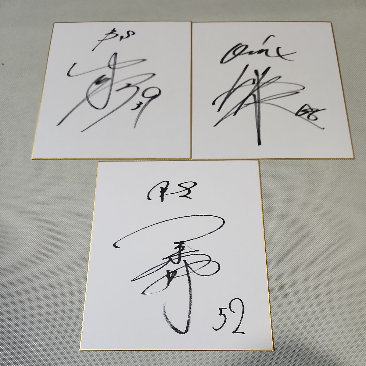 3er-Set aus farbigem Papier mit Autogramm der Orix Buffaloes, Baseball, Souvenir, Verwandte Waren, Zeichen