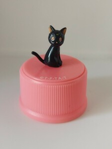 フィギュア　セーラームーン　ねこ　猫　ネコ　るな　ルナ　ペットボトルキャップ　ペットボトル　ピンク　セーラームーングッズ