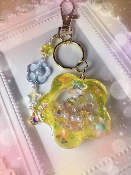 レジン キーホルダー チャーム ハンドメイド きいろ 花 ねこ 猫