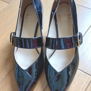 黒パンプス
