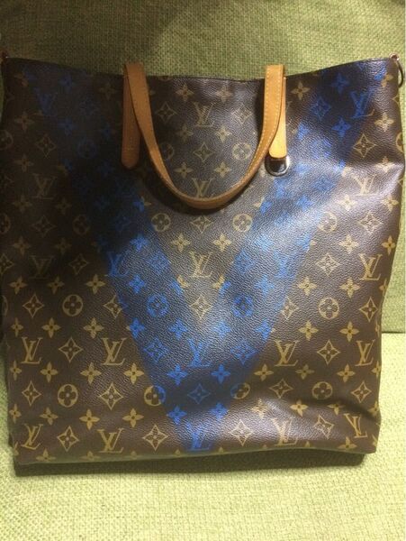 売り尽くし！28万ぐらい購入！正規品LOUIS VUITTON トートバッグ！２０１５年限定品