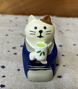 コンコンブル 日本茶三毛猫 旅猫 ネコ ねこ 新品 concombre 置物 マスコット 廃盤 レア デコレ DECOLE