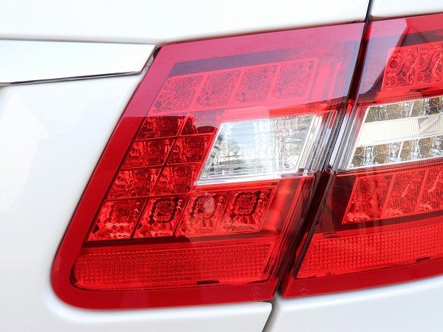 w テールランプの値段と価格推移は?|8件の売買情報を集計したw