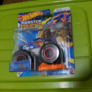 即決 難有り、ブリスターカード右上にセロテープ有ります。ホットウィール MONSTER TRUCKS RACE ACE 未開封