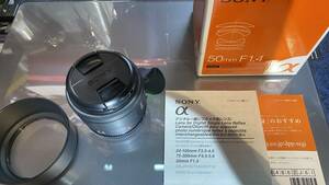 ほぼ新品！SONY　SAL50F14単焦点レンズAマウントフルサイズ対応　付属品フル　使用回数１回　防湿庫保管　デジタル一眼カメラα用50mm F1.4