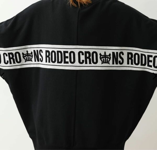 新品　未開封　RODEO CROWNS トレーナー　黒　ロデオクラウンズ