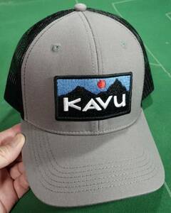 ▲KAVUカブー コットン/ポリエステル素材 商標パッチ アバブスタンダード メッシュキャップ ライトグレー/ブラック フリー 美品!!!▲