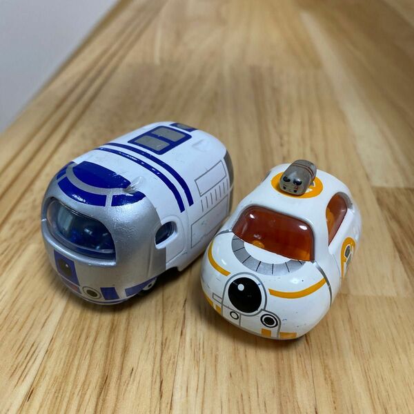 トミカ　スターウォーズ　ツムツムR2-D2とBB-8 セット