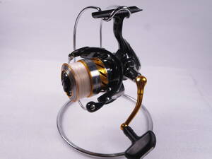 拜 ダイワ 15 レブロス 2506H ハイギア Daiwa REVROS グローブライド スピニングリール 検 1000 1500 2000 2500 3000 057373 1801F