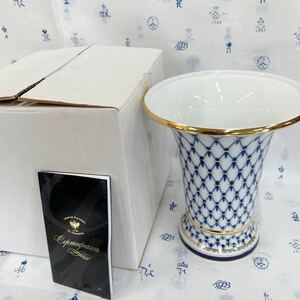 ★インペリアルポーセレン　サンクト=ペテルブルクの磁器工場　1744年創業　コバルトネット　花瓶　高さ20、5cm 画像1が商品内容の全て