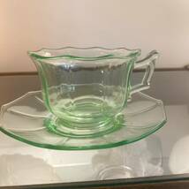 ウラン　1930年代　CAMBRIDGEライトグリーン　カップ＆ソーサー　ディプレッションガラス　ウランガラス　ヴィンテージ　ケンブリッジ_画像1