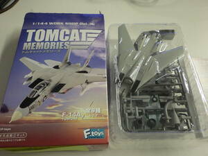 トムキャットメモリーズ Ｆ-１４Ａ TOMCAT アメリカ海軍 第111戦闘飛行隊　「サンダウナーズ」　１/１４４