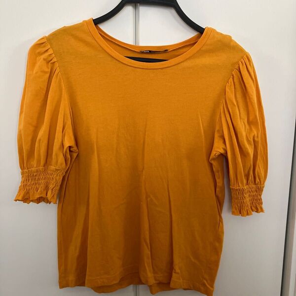 ZARA トップス カットソー 袖口ギャザーTシャツ
