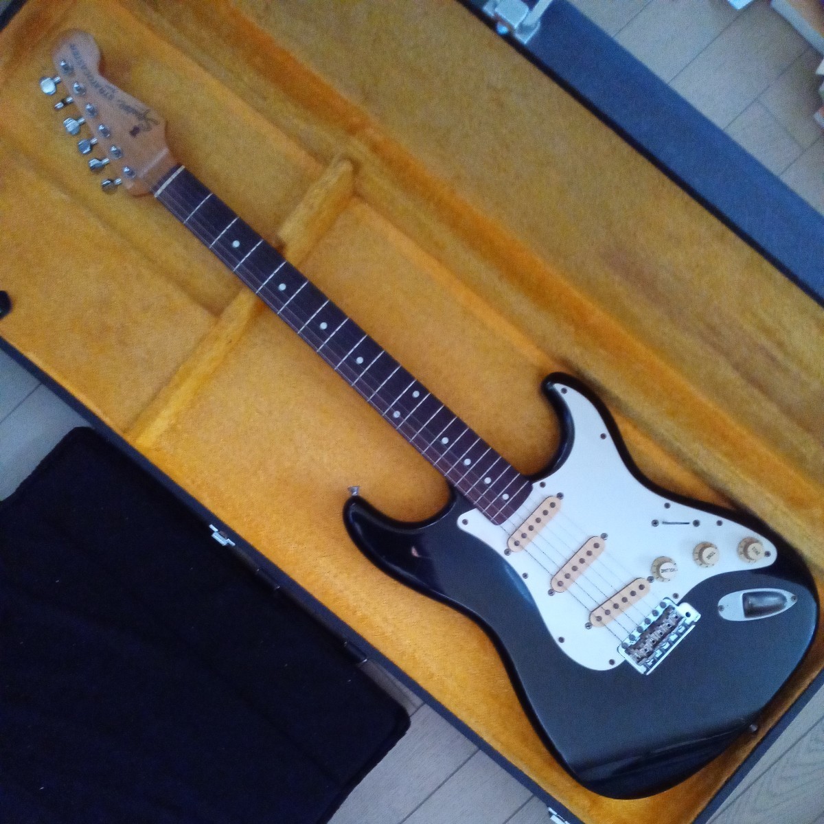 ヤフオク! -fender eシリアル(ストラトキャスター)の中古品・新品・未 ヤフオク! -fender eシリアル(ストラトキャスター)の中古品・新品・未