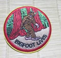 茶BR黄枠　円形◆新品ビッグフット　Bigfoot　アメリカ合衆国　UMA　未確認動物　森林　刺繍ワッペン■洋服・衣類・衣服DIY◆激渋おしゃれ_画像1