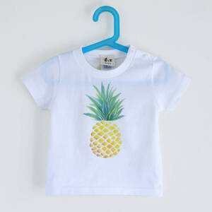 Art hand Auction Vêtements pour enfants T-shirt pour enfants Taille 120 T-shirt à motif d’ananas blanc T-shirt peint à la main T-shirt tropical été printemps cadeau décontracté, hauts, t-shirt à manches courtes, 120(115~124cm)