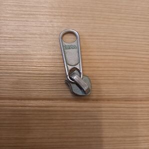 GREGORYのカバンに付いてた ジップ 金具 1個