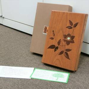 ♪♪29245◆未使用　くさ忠　木の工芸品　桜皮貝入鉄仙　文箱　葉書入れ　木製 桜皮細工♪♪