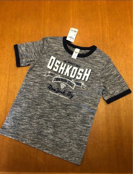 新品タグ付き　Oshkosh 半袖Tシャツ 124-130cm 120 125 130