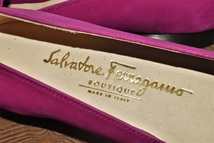 Salvatore Ferragamo サルヴァトーレフェラガモ Vara ヴァラ グログランリボン ヌバックレザー パンプス サイズ５ 1/2 未使用_画像4