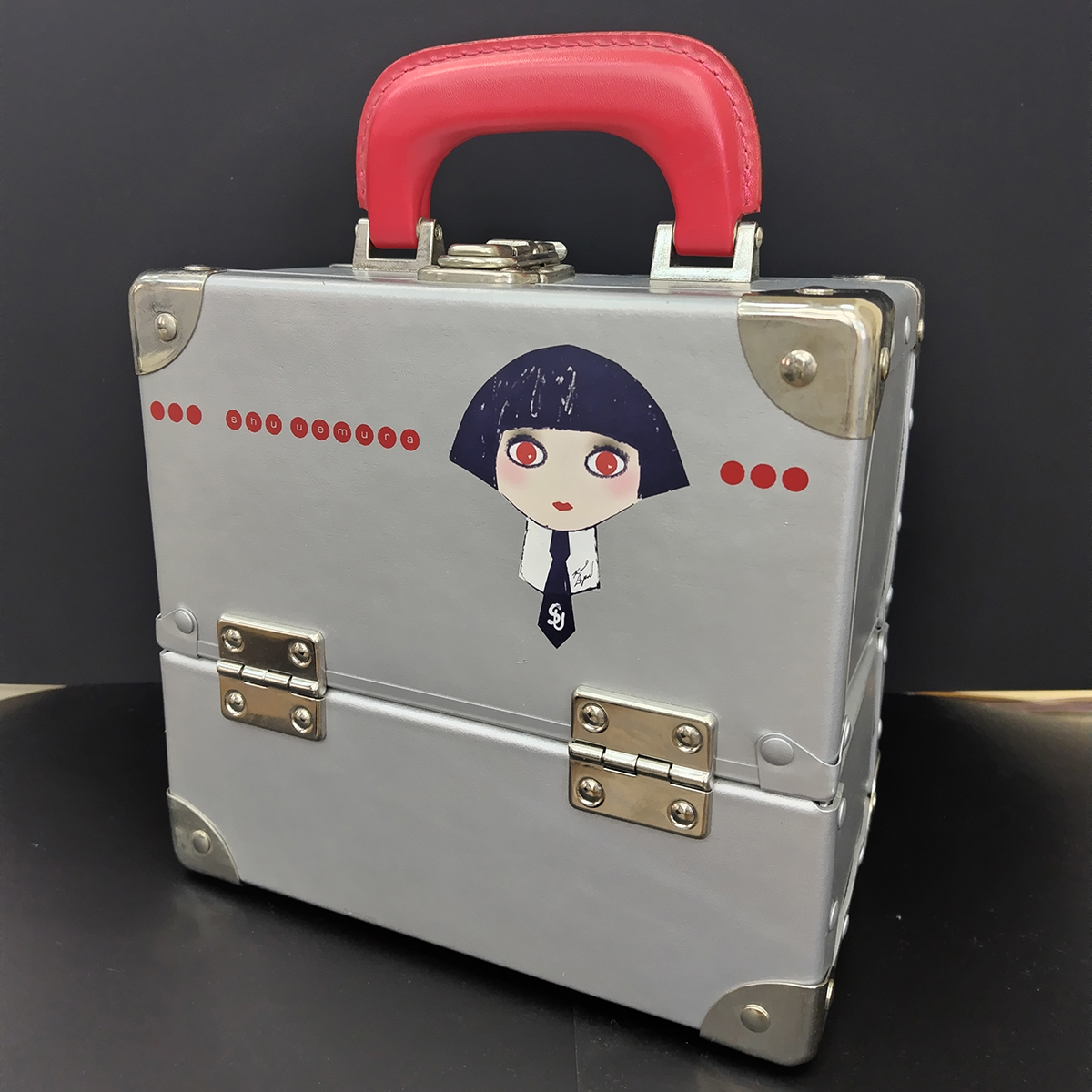 メイクボックス シュウウエムラの値段と価格推移は?|19件の売買情報