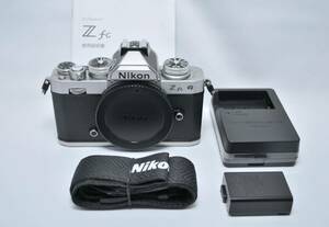 【新品級】ニコン Nikon ミラーレス一眼カメラ Z fc ボディ Zfc シルバー