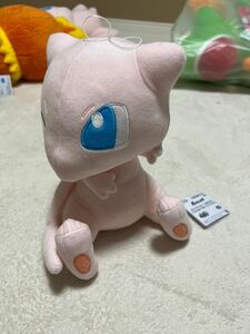 新品タグ付きポケモンぬいぐるみでっかいミュウ 