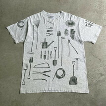 90年代 rel.e.vant.products 農耕具 アート オールオーバープリント Tシャツ メンズL_画像1