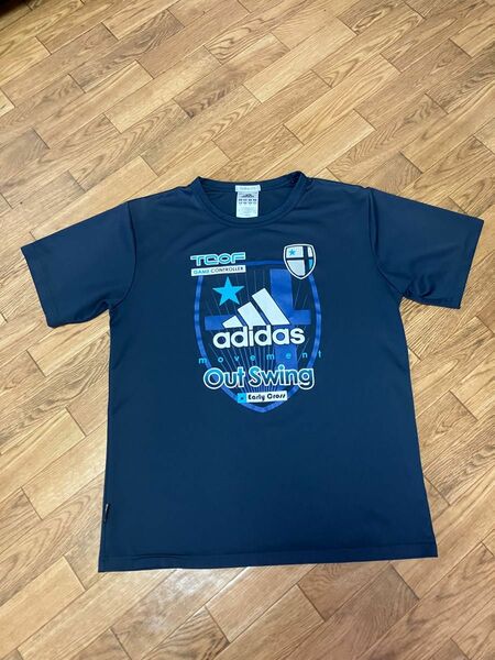 アディダスTシャツ　adidas 大きめのジュニアサイズ