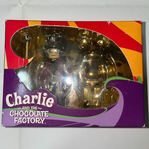 送料無料　チャーリーとチョコレート工場　キューブリック1体　ゴールデンチケットベアブリック1体　新品未開封