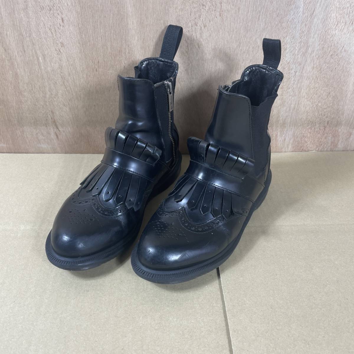 ヤフオク! -「dr. martens tina」(メンズシューズ) の落札相場・落札価格