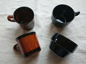 レトロで小さなコーヒーカップ 4個 ペア スタッキングマグ アンティーク風 ミニサイズ マグカップ