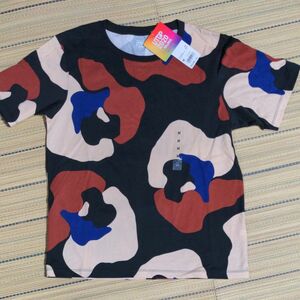 ユニクロ　UTGP UT半袖Tシャツ MoMA Mサイズ